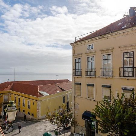 Colourful Alfama Apartment Лісабон Екстер'єр фото